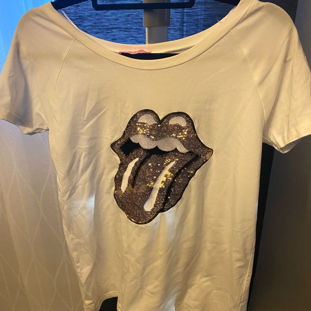 Whit T-shirt. Size M